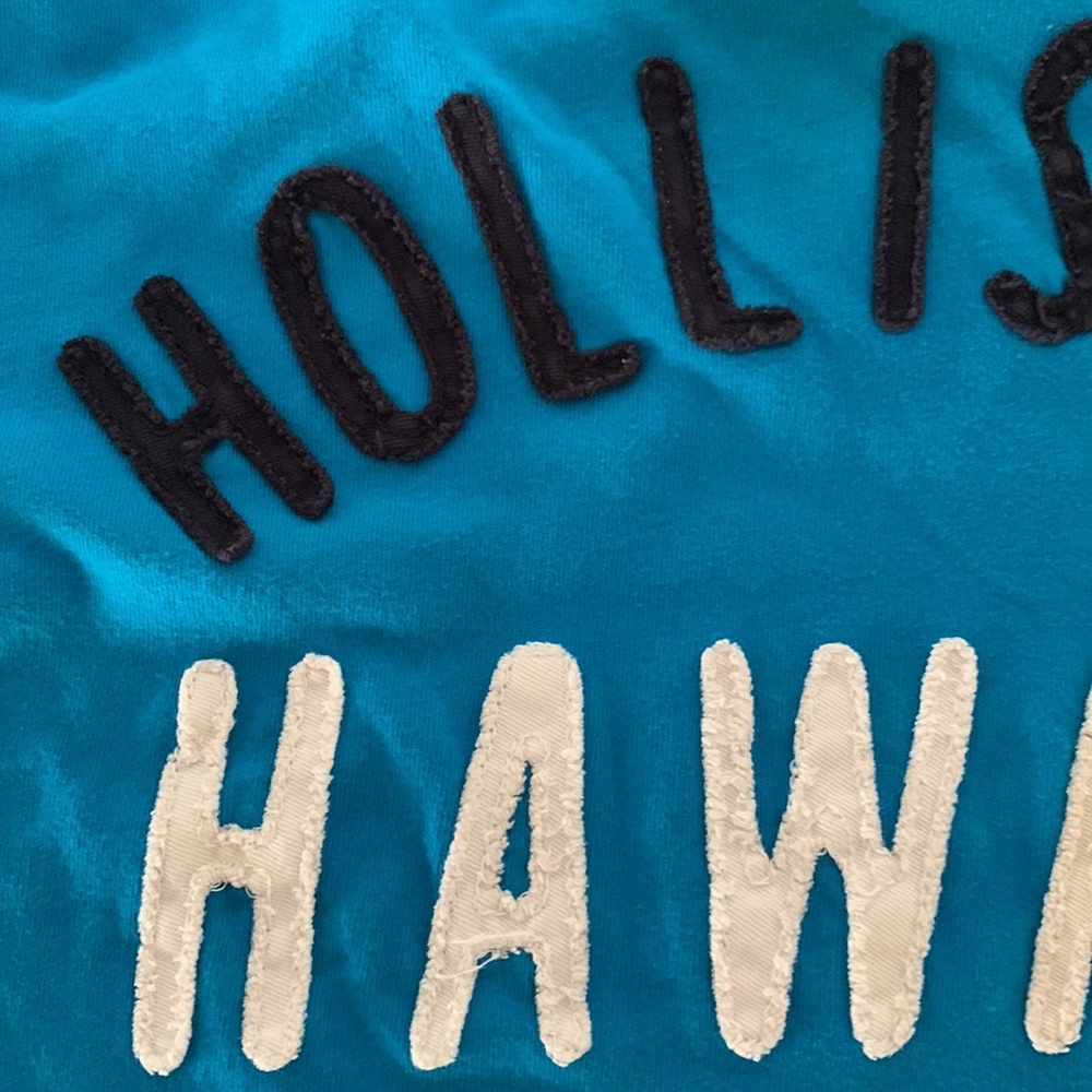 Hollister Hawaii T-shirt women’s or Men small - Picture 3 of 3